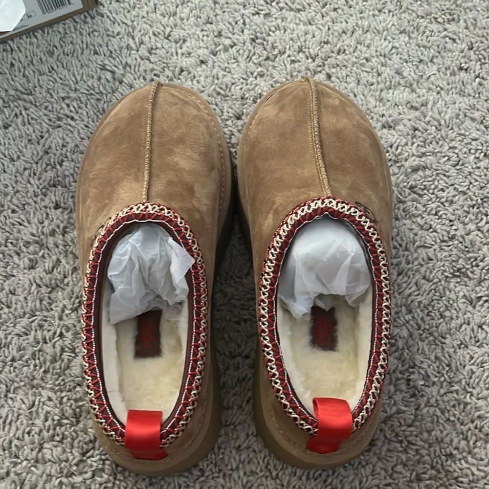 brand new Ugg tazz slipers